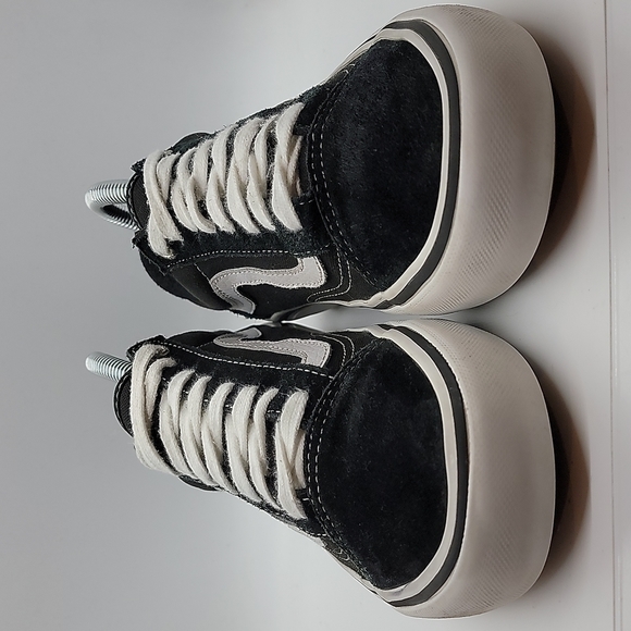 Men's Vans suede/canvas low top skate shoes - Picture 2 of 11